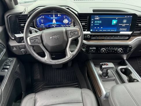 Used 2024 Chevrolet Silverado 1500 RST w/ Convenience Package II RWD image 13