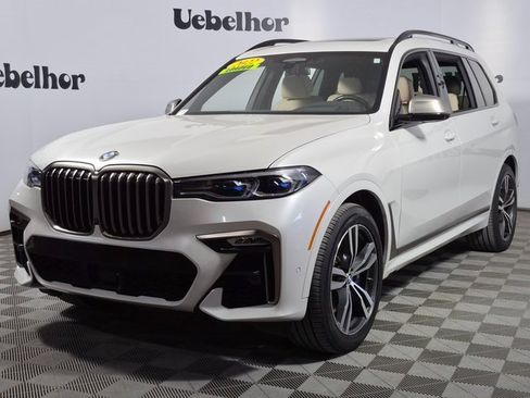 Used 2022 BMW X7 M50i image 3