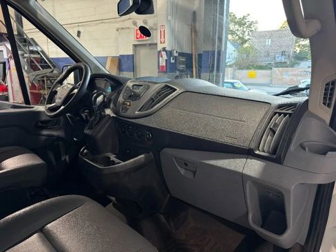 Used 2018 Ford Transit 250 148 Medium Roof image 32