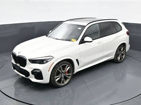 Used 2021 BMW X5 M50i AWD/4WD image 31