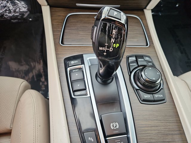 Used 2013 BMW 750i RWD image 12