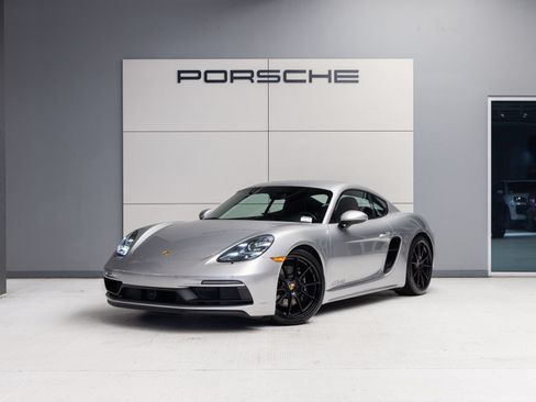 Certified 2022 Porsche 718 Cayman GTS RWD image 1