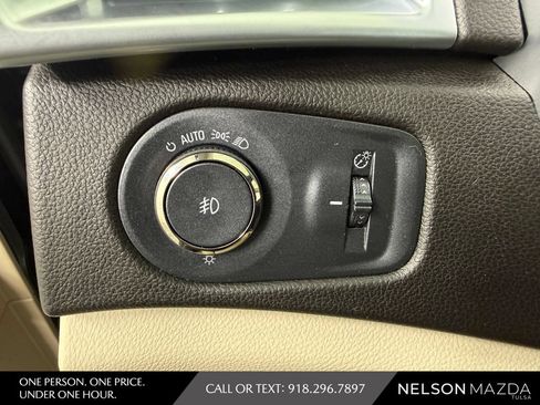Used 2013 Cadillac SRX Premium AWD/4WD image 25