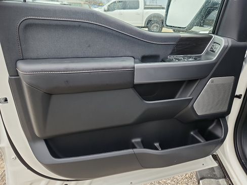 New 2025 Ford F150 Lariat w/ Equipment Group 501A Mid image 8