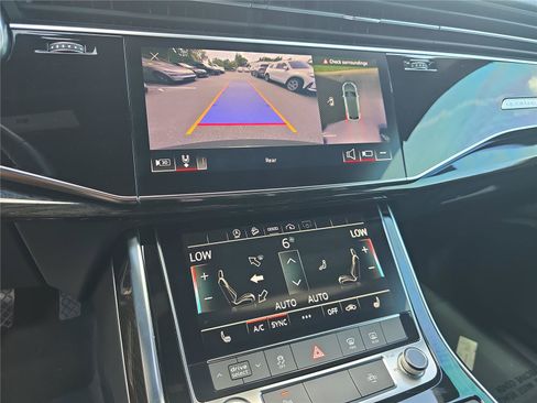Used 2022 Audi Q8 Premium AWD/4WD image 19
