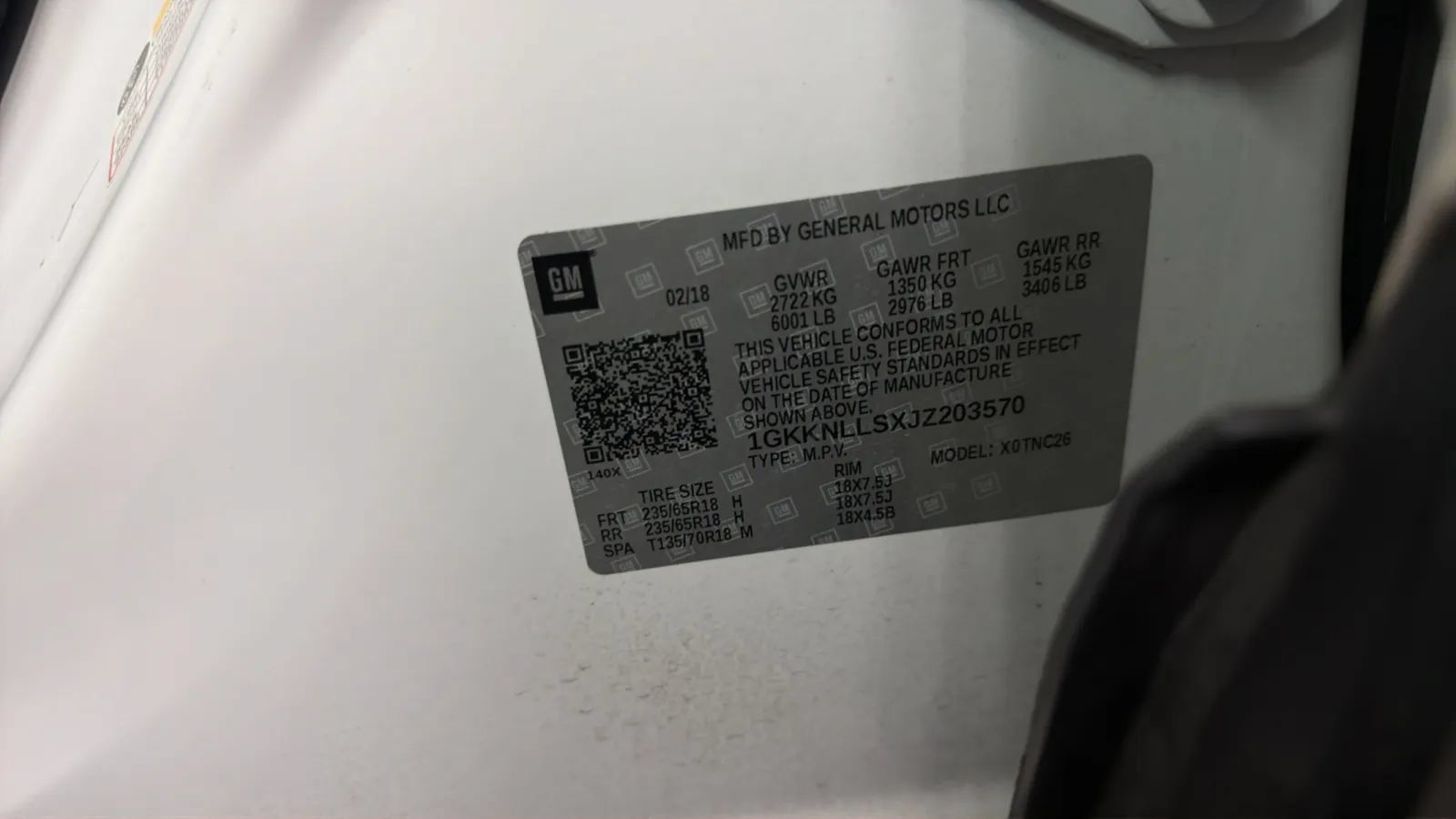 Used 2018 GMC Acadia SLE w/ LPO, Cargo Package FWD image 25