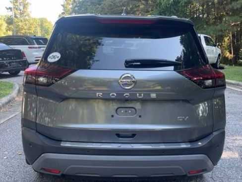Used 2021 Nissan Rogue SV w/ Premium Package FWD image 8