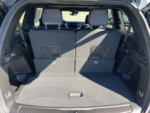 New 2025 Jeep Grand Cherokee L Altitude image 12