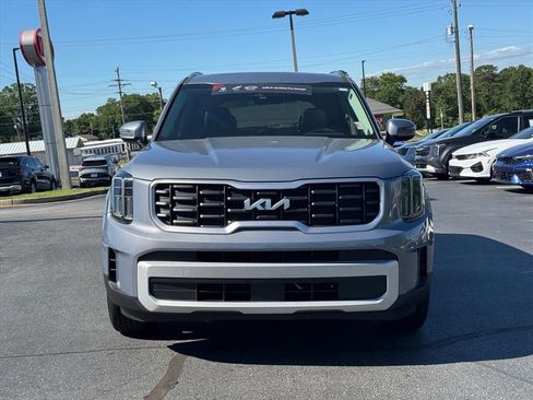 Used 2025 Kia Telluride S FWD image 8