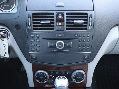 Used 2009 Mercedes-Benz C 300 4MATIC Sedan image 34