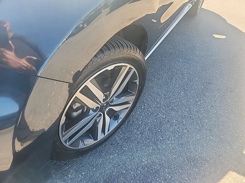 Used 2018 Kia Soul + FWD image 7