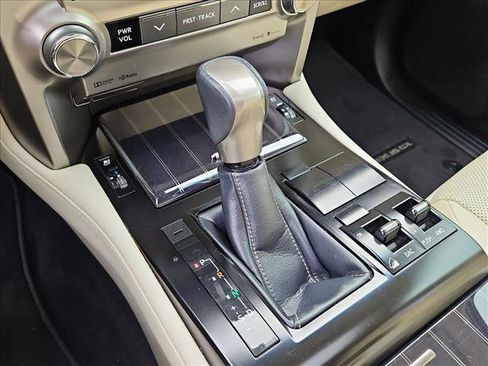 Used 2021 Lexus GX 460 Premium image 17