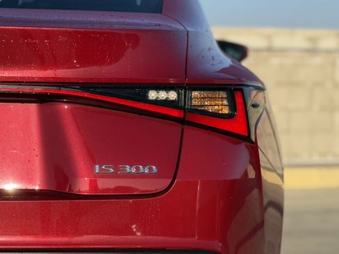 Certified 2022 Lexus IS 300 image 13