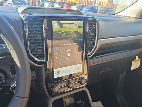 New 2025 Ford Ranger XLT w/ FX4 Off-Road Package image 11