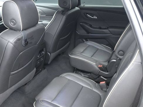 Used 2023 Chevrolet Traverse Premier w/ Redline Edition FWD image 13