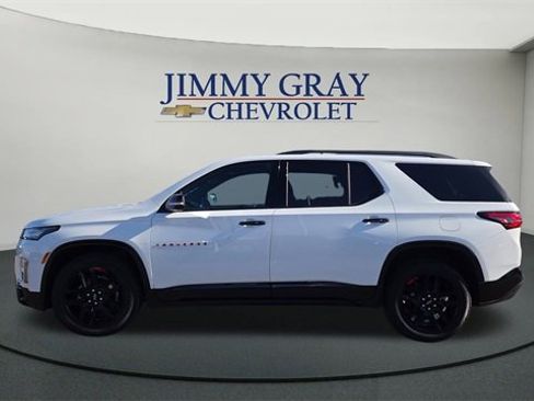 Used 2023 Chevrolet Traverse Premier w/ Redline Edition image 6