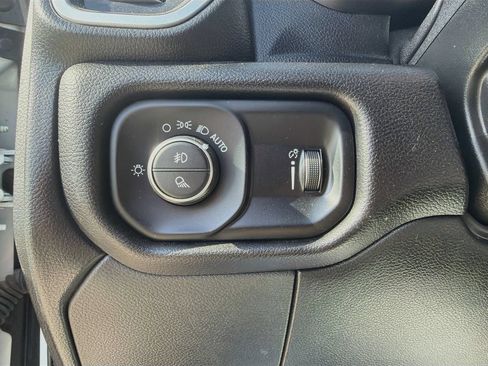 Used 2024 RAM 2500 Big Horn AWD/4WD image 10