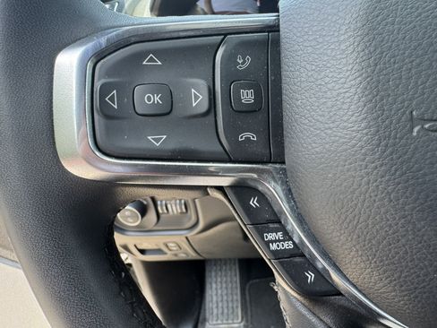 Used 2025 RAM 1500 Laramie RWD image 32