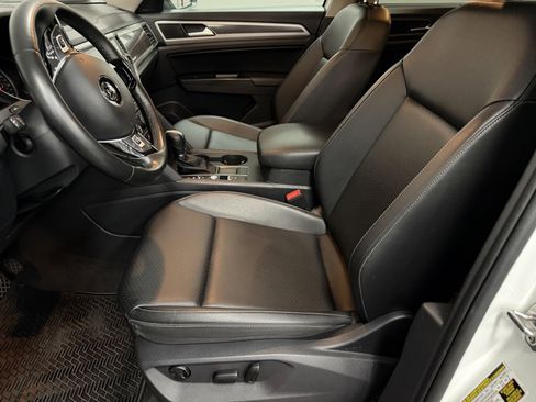 Used 2019 Volkswagen Atlas SE w/ Panoramic Sunroof Package image 18