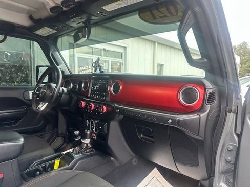 Used 2021 Jeep Wrangler Unlimited Rubicon AWD/4WD image 11
