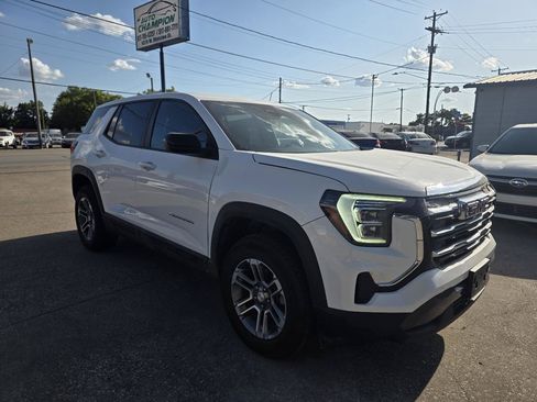 Used 2026 GMC Terrain Elevation AWD/4WD image 3