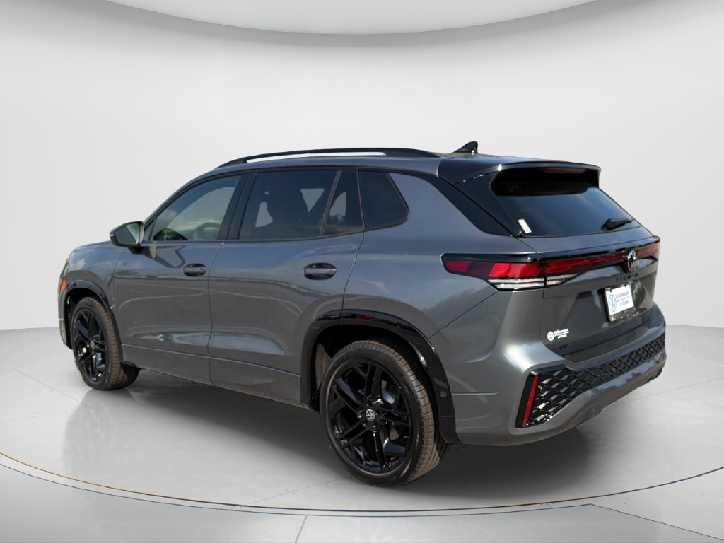 New 2026 Volkswagen Tiguan SE R-Line FWD image 7