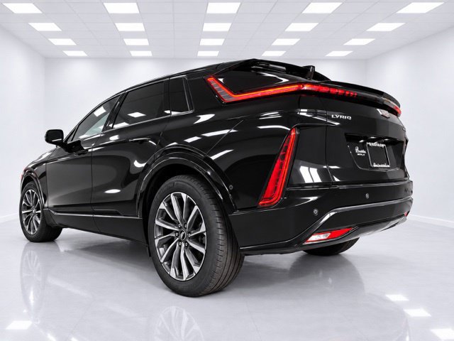 Used 2024 Cadillac Lyriq Sport AWD/4WD image 9