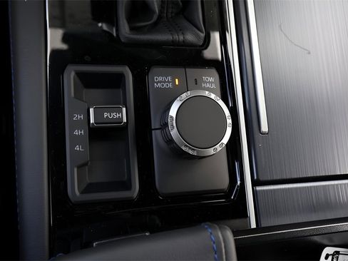 New 2025 Toyota Tundra Platinum image 39