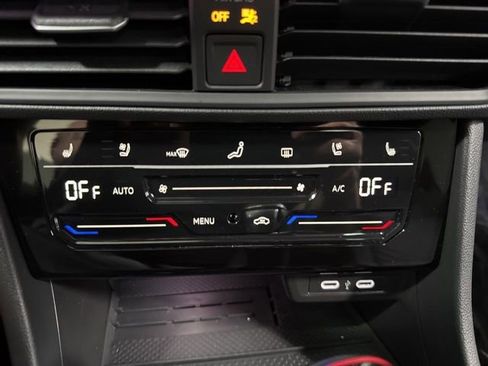 Used 2025 Volkswagen Jetta GLI Autobahn image 21