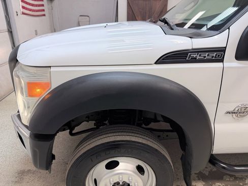 Used 2012 Ford F550 4x4 Crew Cab Super Duty w/ Payload Upgrade Pkg image 4