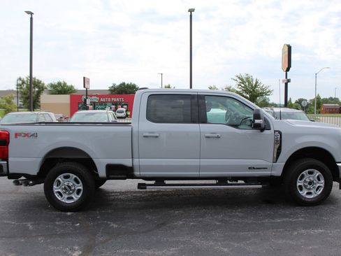 New 2026 Ford F250 XLT w/ XLT Premium Package AWD/4WD image 6