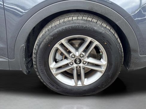 Used 2018 Hyundai Santa Fe Sport image 9