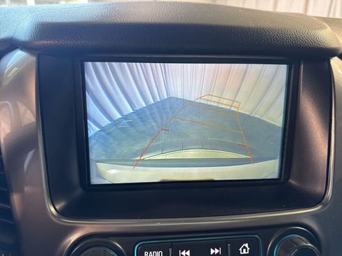 Used 2018 Chevrolet Tahoe LT w/ LT Signature Package RWD image 30
