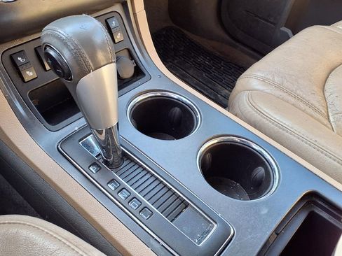 Used 2009 Chevrolet Traverse LT image 17