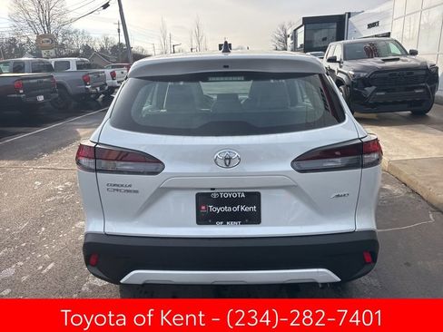 New 2026 Toyota Corolla Cross L image 7