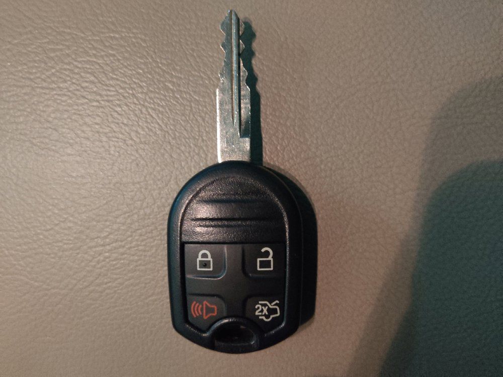 Used 2014 Ford Edge SEL w/ Equipment Group 205A AWD/4WD image 32