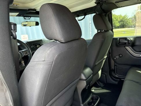 Used 2017 Jeep Wrangler Unlimited Sport AWD/4WD image 16
