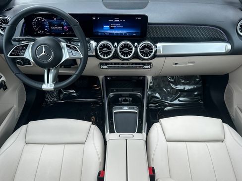 Certified 2025 Mercedes-Benz GLB 250 image 13