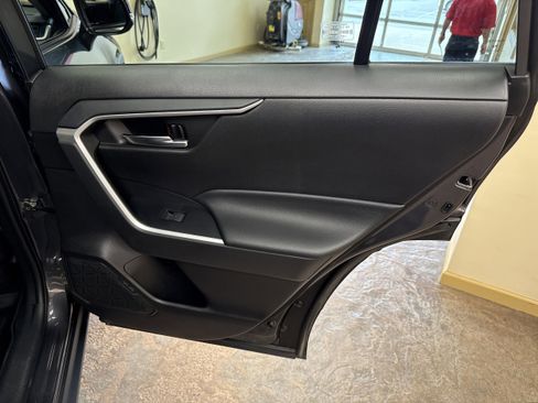 Used 2022 Toyota RAV4 XLE w/ XLE Grade Weather Package image 18