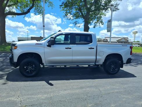 Used 2020 Chevrolet Silverado 1500 Custom Trail Boss w/ Custom Convenience Package AWD/4WD image 4