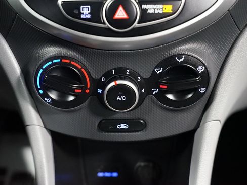 Used 2013 Hyundai Accent GS image 16