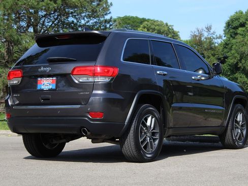 Used 2018 Jeep Grand Cherokee Limited AWD/4WD image 7