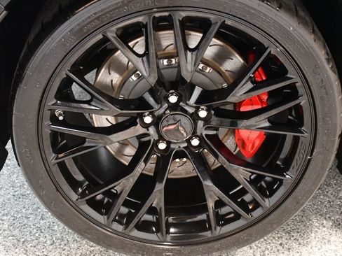 Used 2019 Chevrolet Corvette Z06 RWD image 21