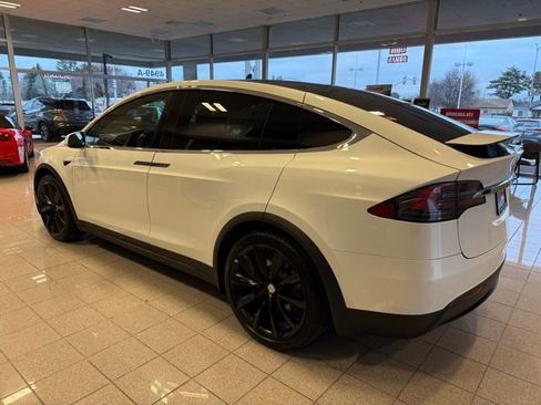 Used 2020 Tesla Model X Long Range image 5
