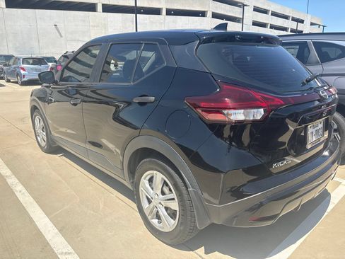 Used 2023 Nissan Kicks S FWD image 5