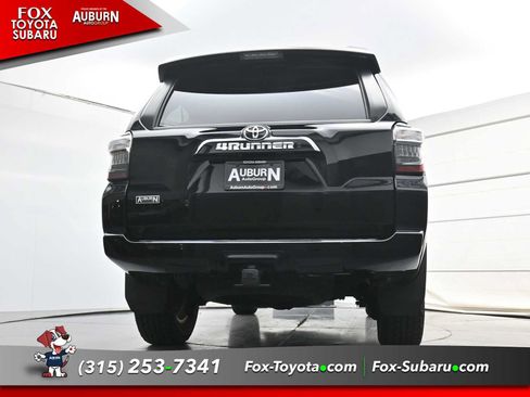 Used 2022 Toyota 4Runner SR5 Premium w/ Moonroof Package AWD/4WD image 21