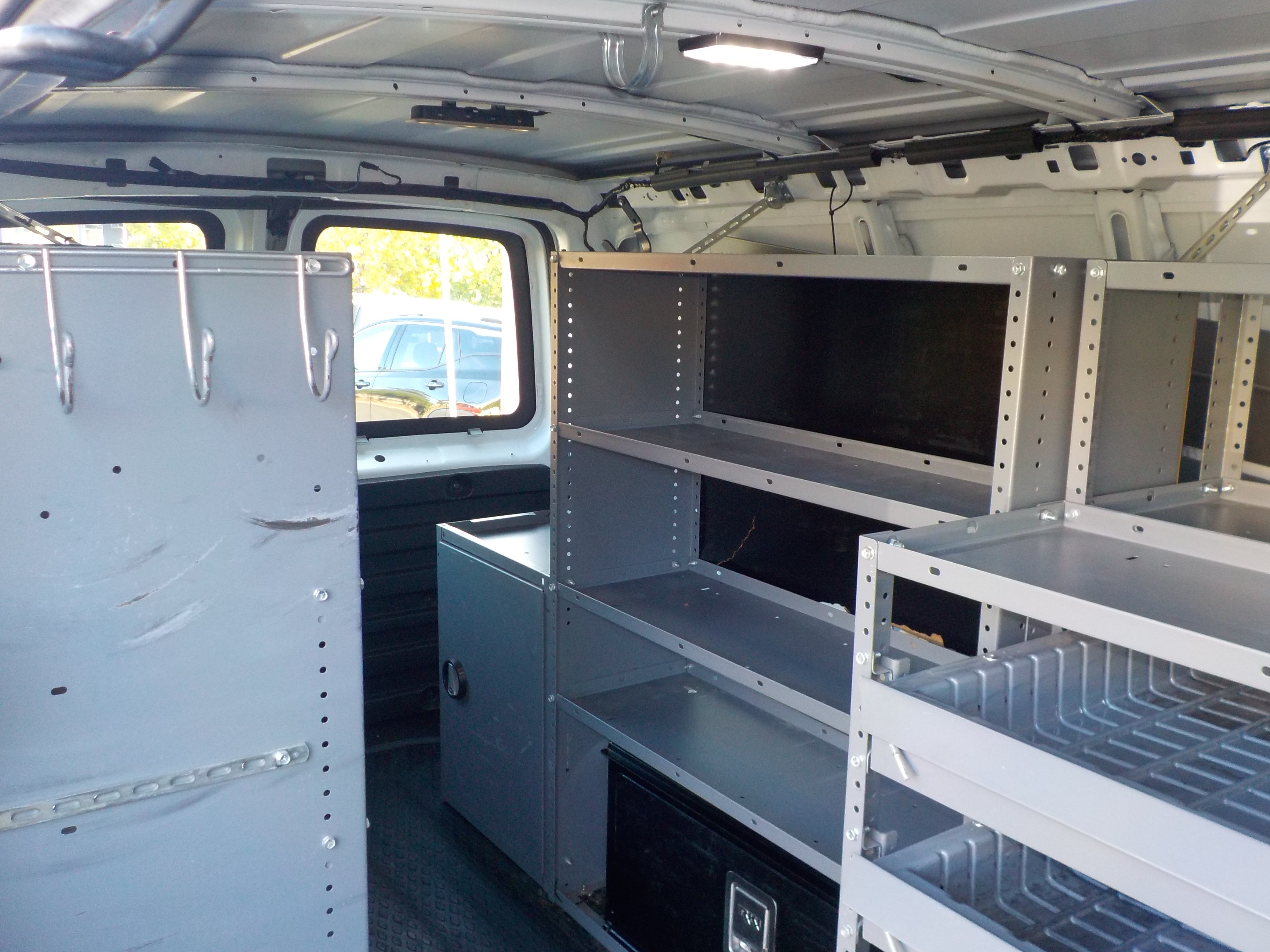 Used 2016 Chevrolet Express 2500 RWD image 23
