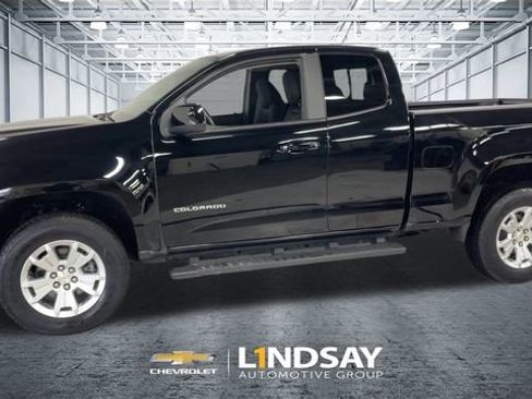 Used 2022 Chevrolet Colorado LT w/ LT Convenience Package image 6