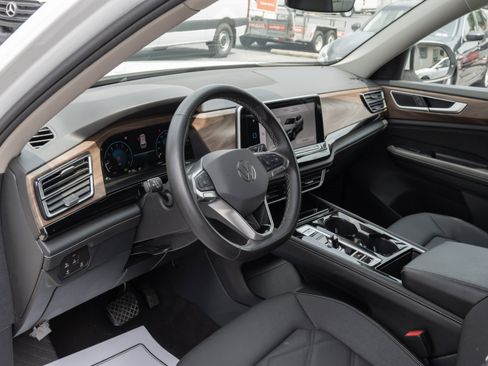 Used 2024 Volkswagen Atlas SE image 20