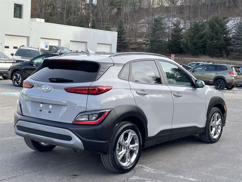 Used 2023 Hyundai Kona SEL image 5